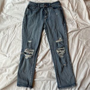 🏙️ripped mom jeans🏙️